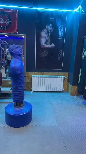 باشگاه کیک بوکسینگ تبریز (زارع)