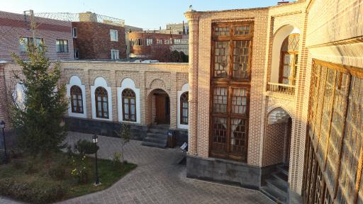 عکس هتل و رستوران تاریخی خانه صادقی