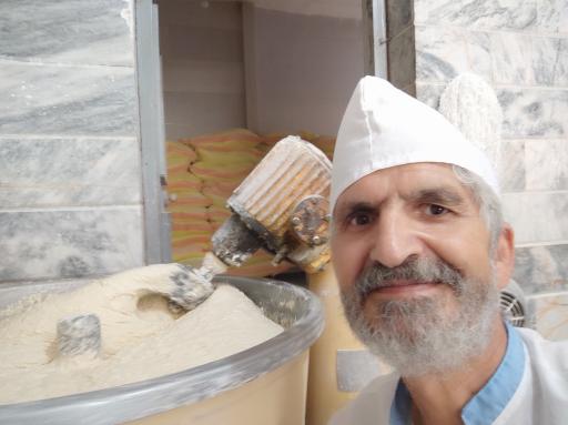 عکس نان قاسمی یا خبازی ۱۰۴۵ دولتی