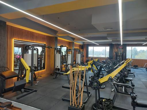 عکس مجموعه ورزشی تیتان (ورزشگاه تیتان)