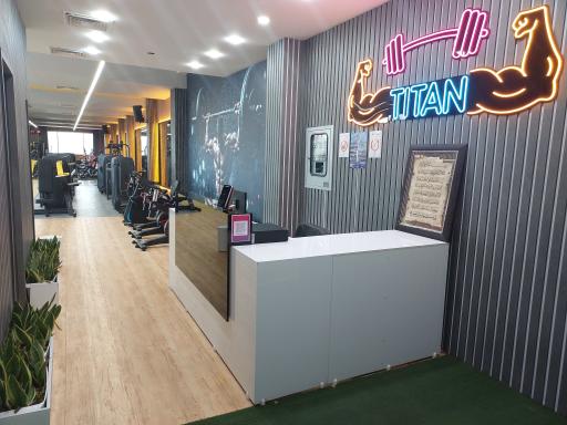 عکس مجموعه ورزشی تیتان (ورزشگاه تیتان)
