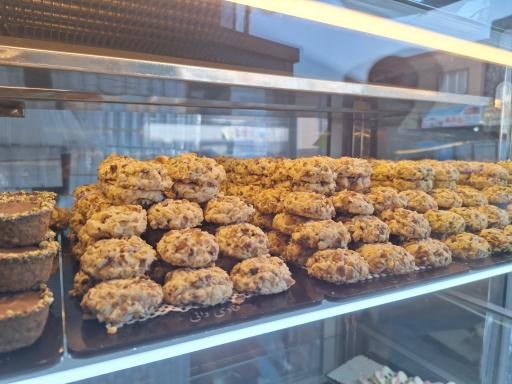 عکس قنادی راثی