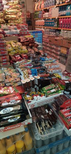 عکس سوپرمارکت گلستان سوم