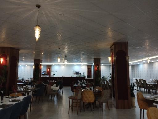 عکس رستوران زیتون کنگان