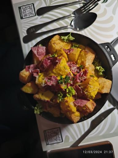 عکس کافه رستوران گجا