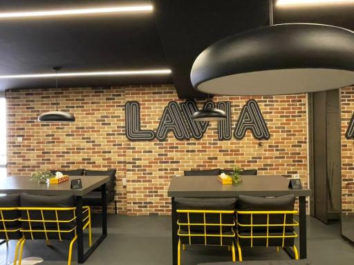 عکس برگرهای تخصصی لاویا صنایع