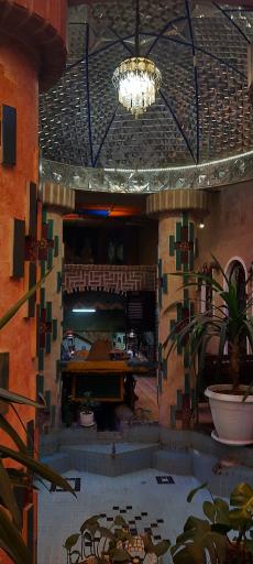 عکس سفره خانه سنتی فانوس آبی