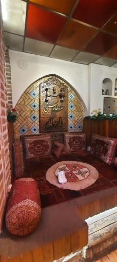 عکس سفره خانه سنتی فانوس آبی