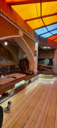 عکس سفره خانه سنتی فانوس آبی