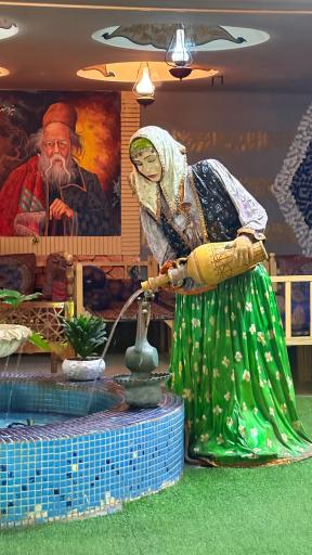 عکس سفره خانه سنتی فانوس آبی
