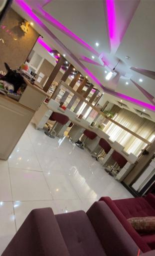 عکس مرکز تخصصی کاشت ناخن صفورا