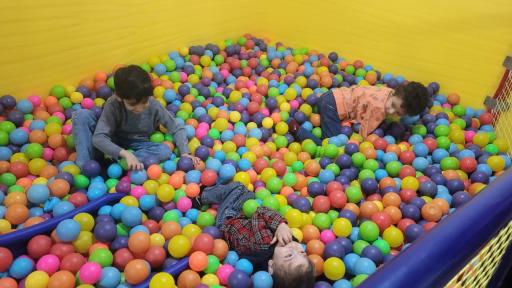 عکس خانه بازی مهدی یار