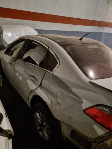 عکس نمایندگی مجاز سایپا عزیزی