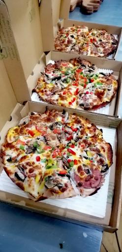 عکس فست فود پیتزا ویچ