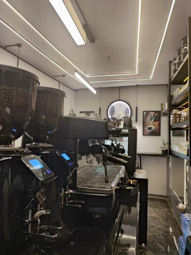 عکس کافه قهوه ی اسکاپ