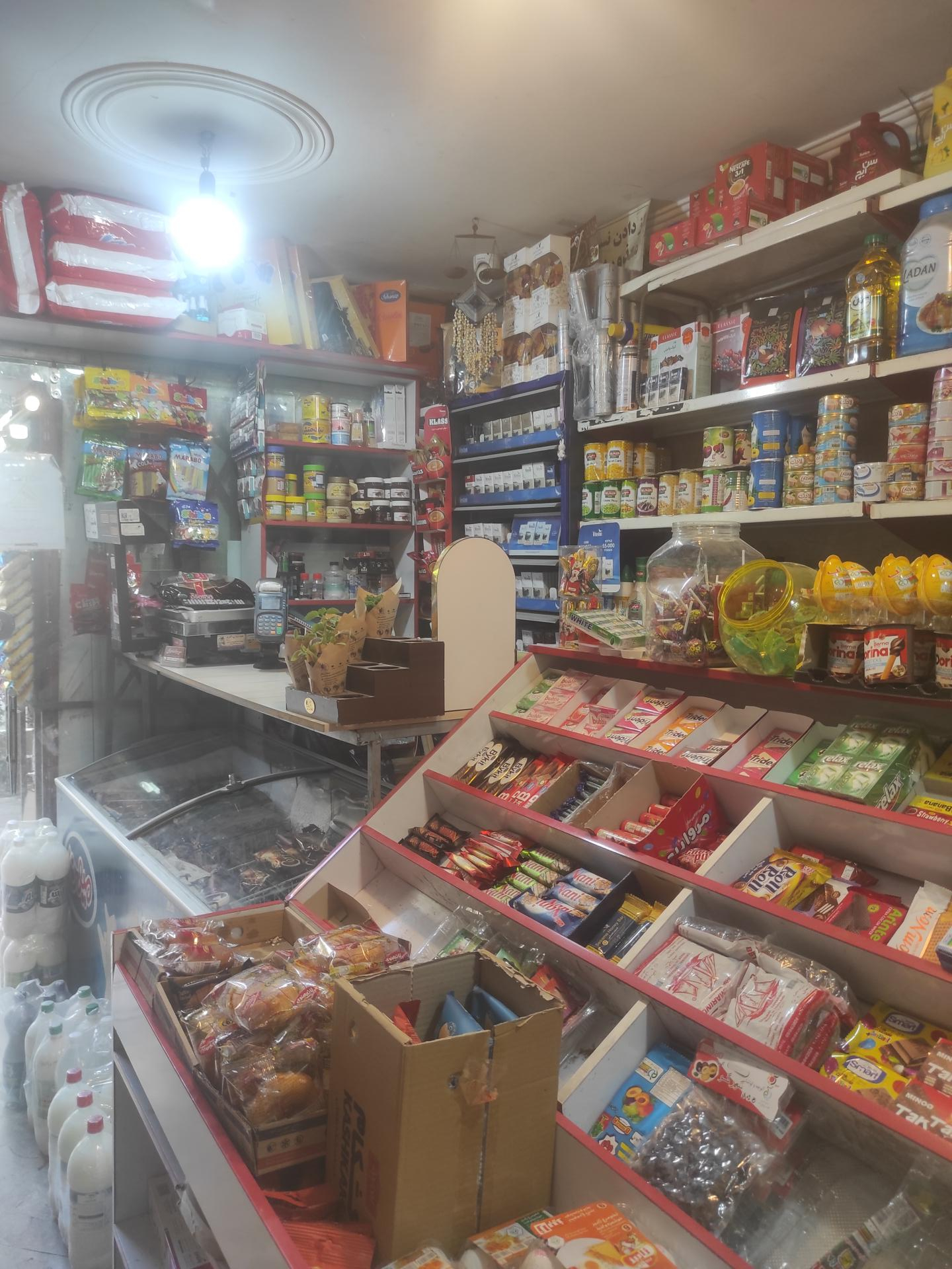 عکس سوپرمارکت مهرگان