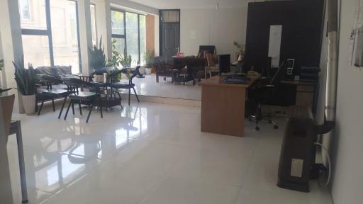 عکس کاریابی آراد مشاوران توس