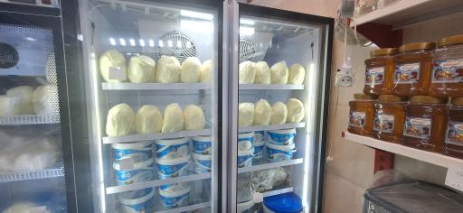 عکس لبنیات و خشکبار فرزانه