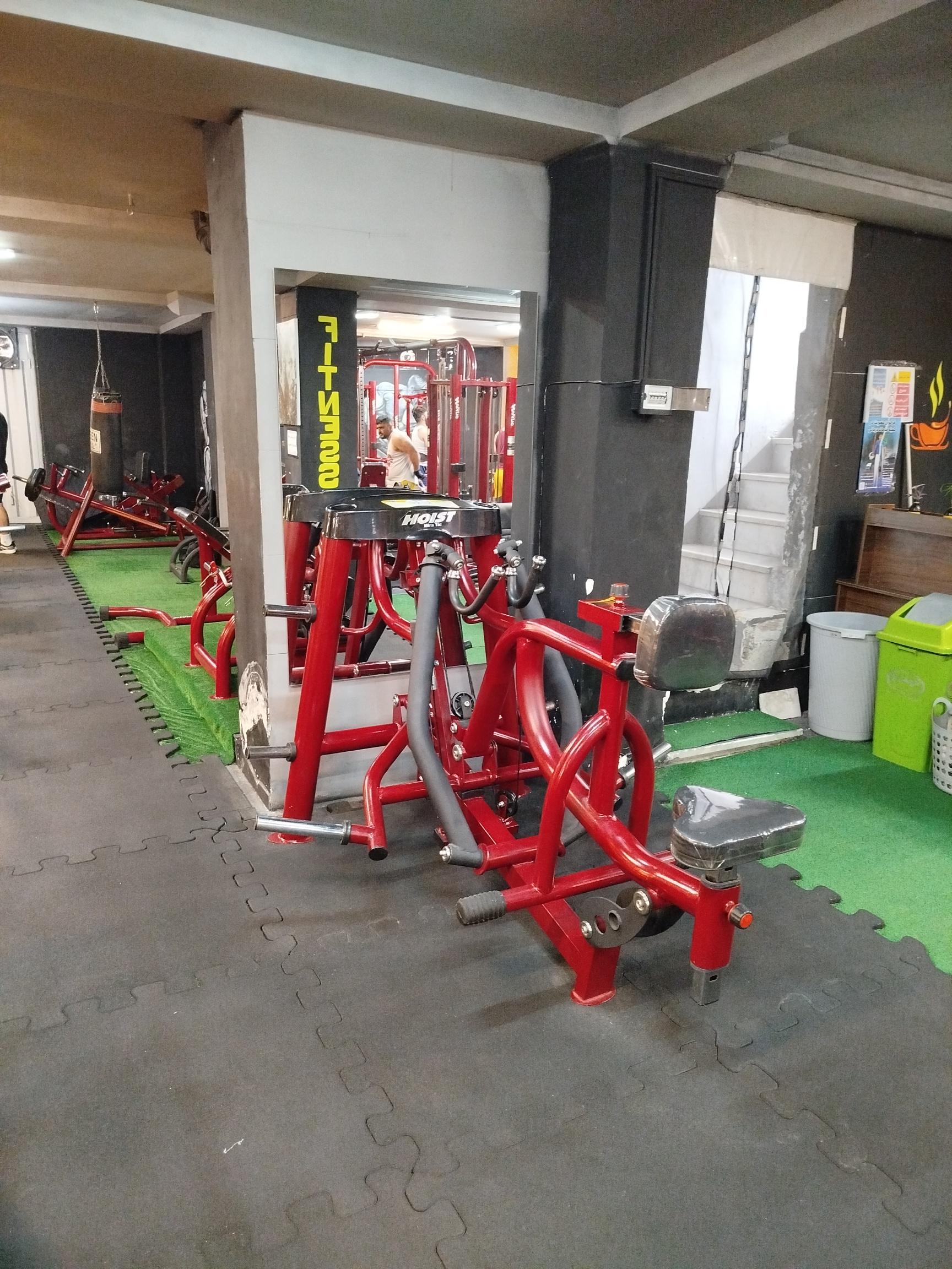 عکس آکادمی ورزشی فیزیک پرو