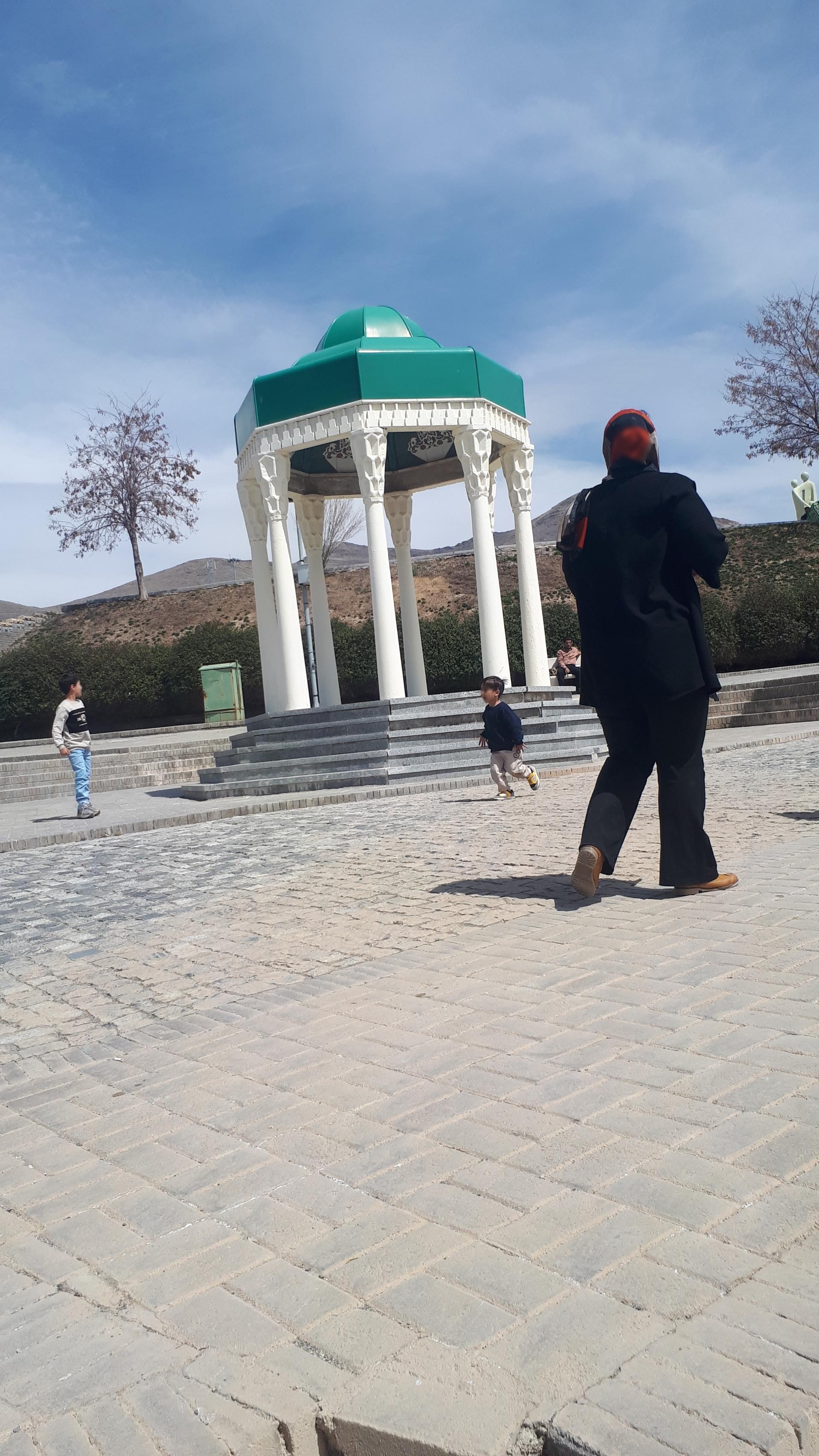 عکس آرامگاه حافظیه مینی ورلد