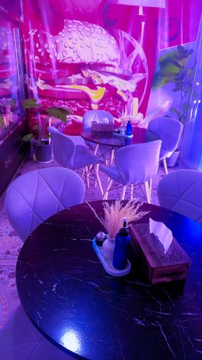 عکس فست فود وروجک 