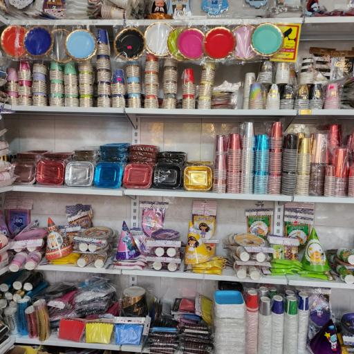 عکس تم تولد و ظروف یکبار مصرف مهفا