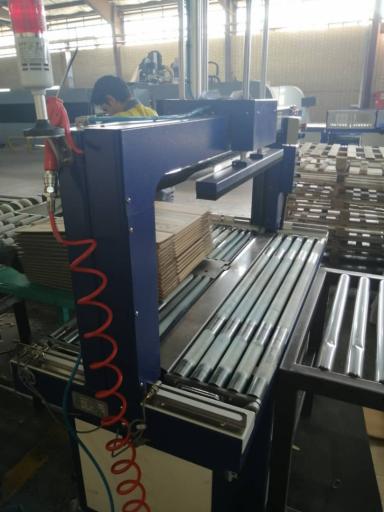 عکس تعمیر تسمه کش صنایع بسته بندی مرکزی