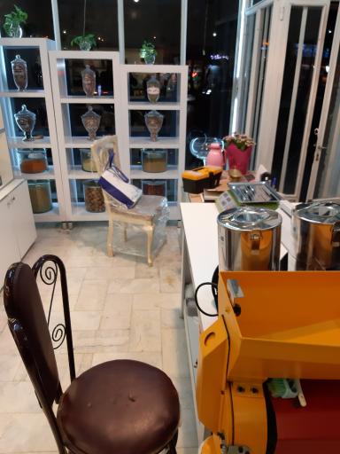 عکس عطاری ادویه باشی