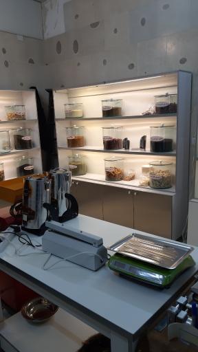 عکس عطاری ادویه باشی