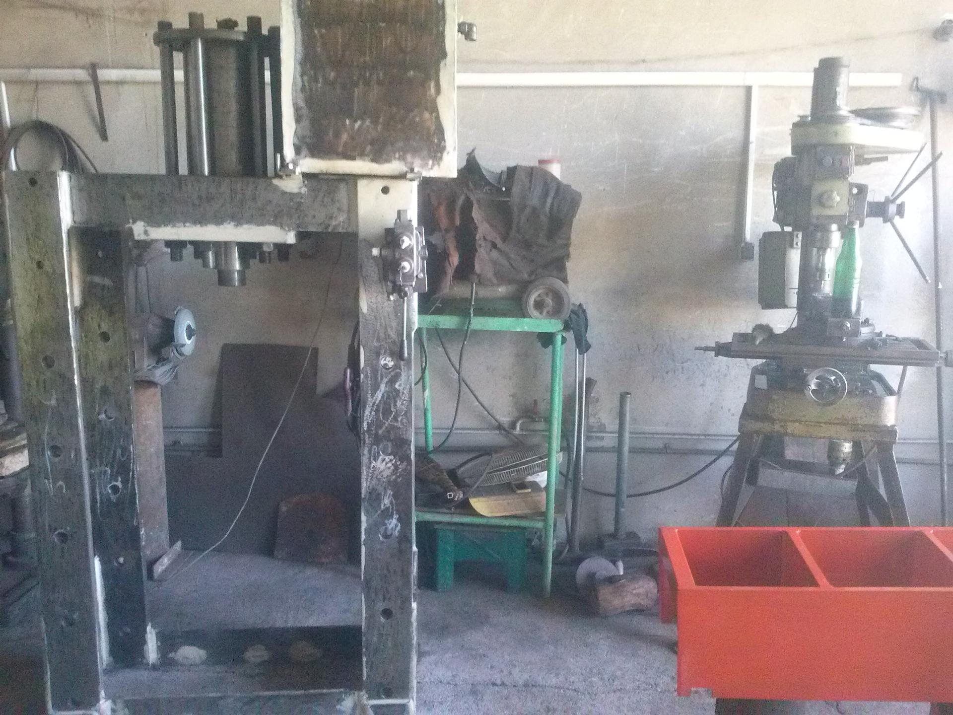 عکس تراشکاری صنعتی علیزاده