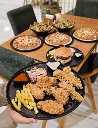 عکس فود کورت دیار