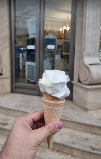 عکس شیرینی سرای عزیزی