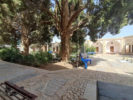 عکس آستان مبارکه شاهزاده ابراهیم (ع)