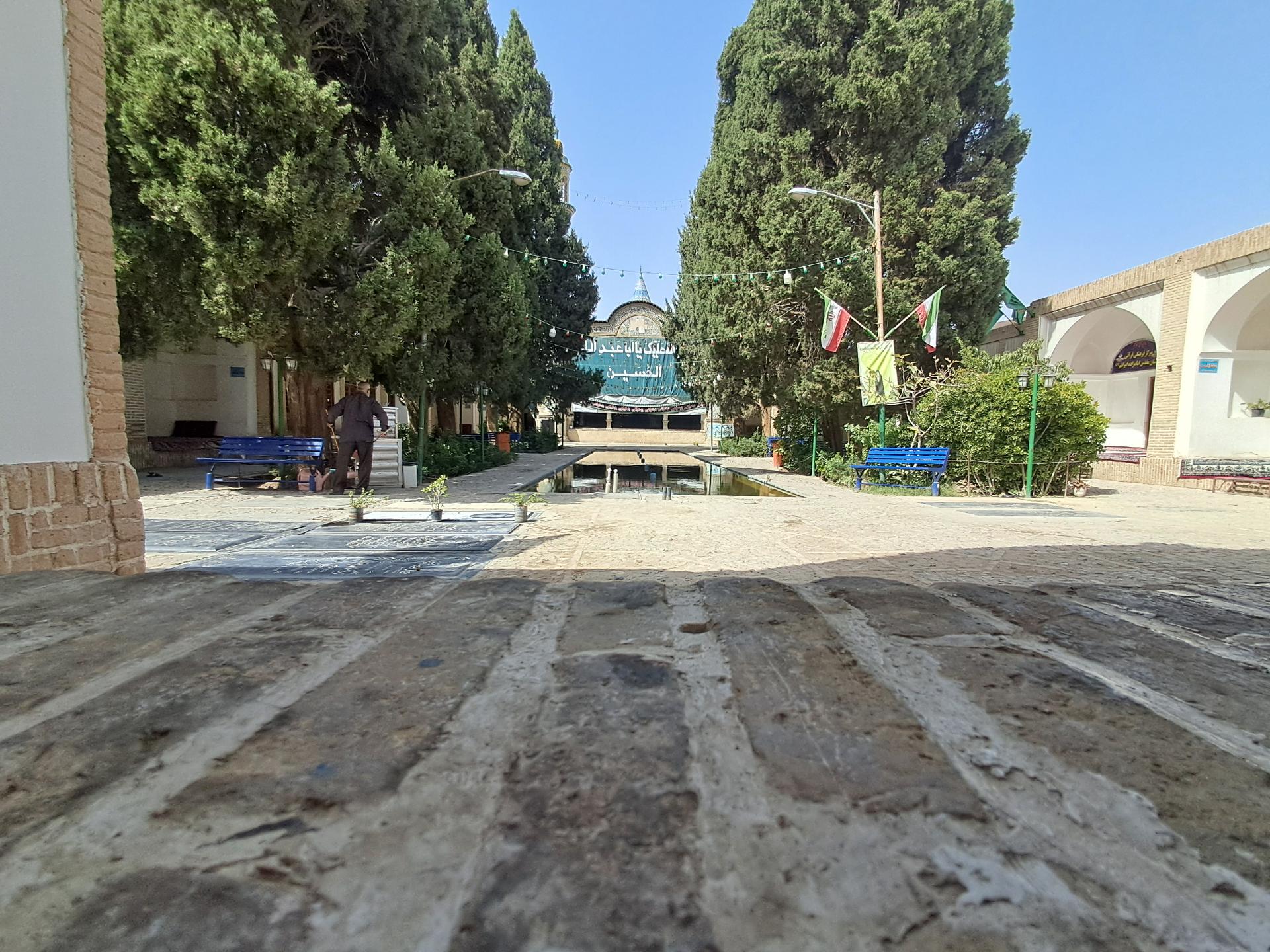 عکس آستان مبارکه شاهزاده ابراهیم (ع)