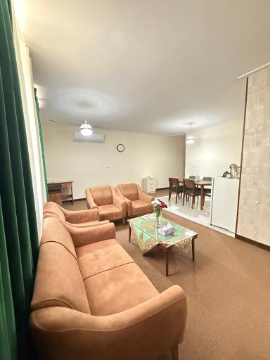 هتل آپارتمان پدر من 