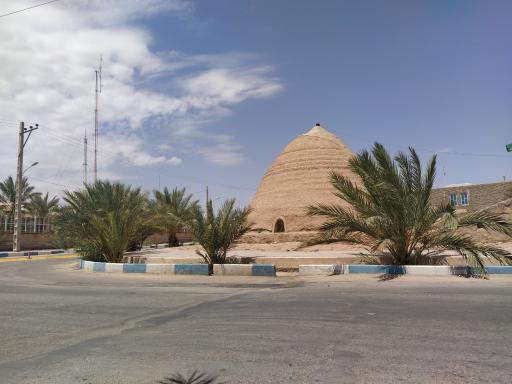 عکس آب انبار خور(حوض شاه)