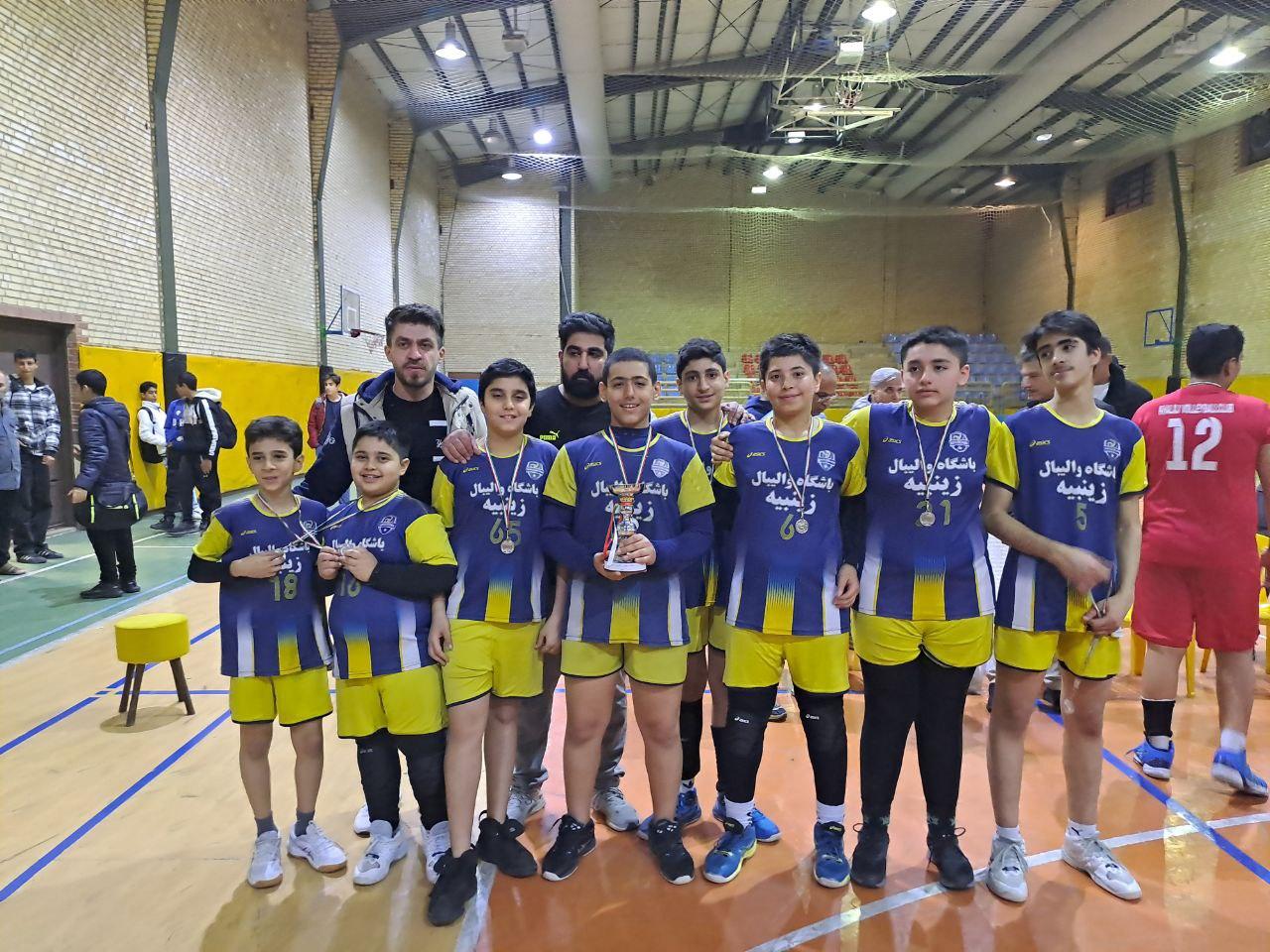 عکس آکادمی والیبال زینبیه 