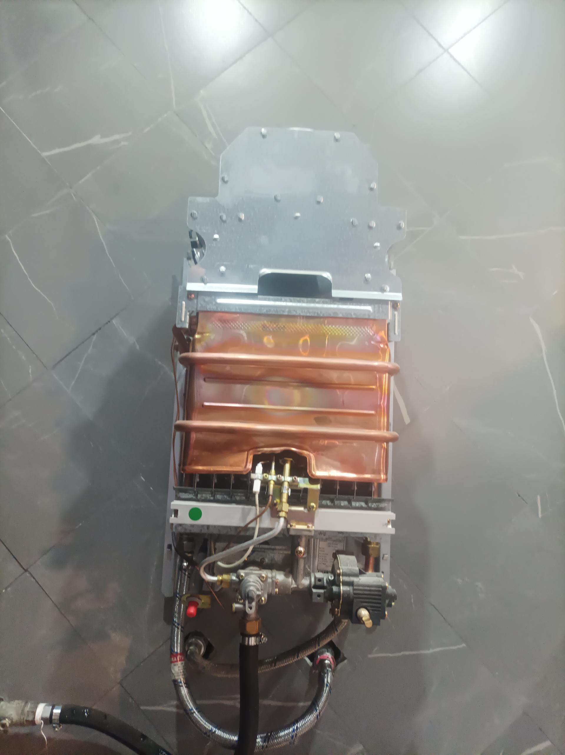 عکس تعمیرات تخصصی انواع پکیج دیواری 