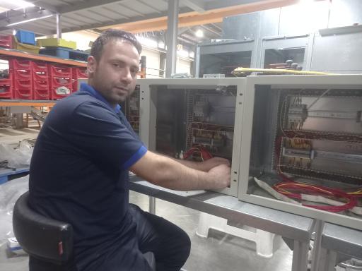 عکس شرکت توسعه پستهای ایران ترانسفو