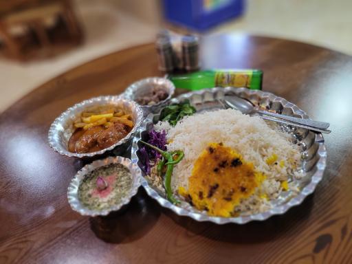 عکس رستوران دایی خاخورزا