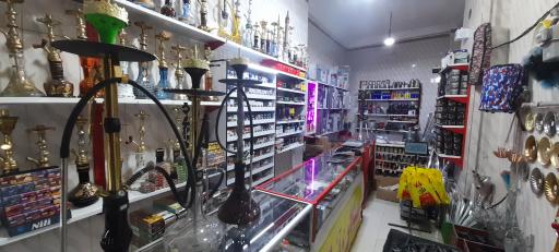 عکس پخش سیگار احمدپور