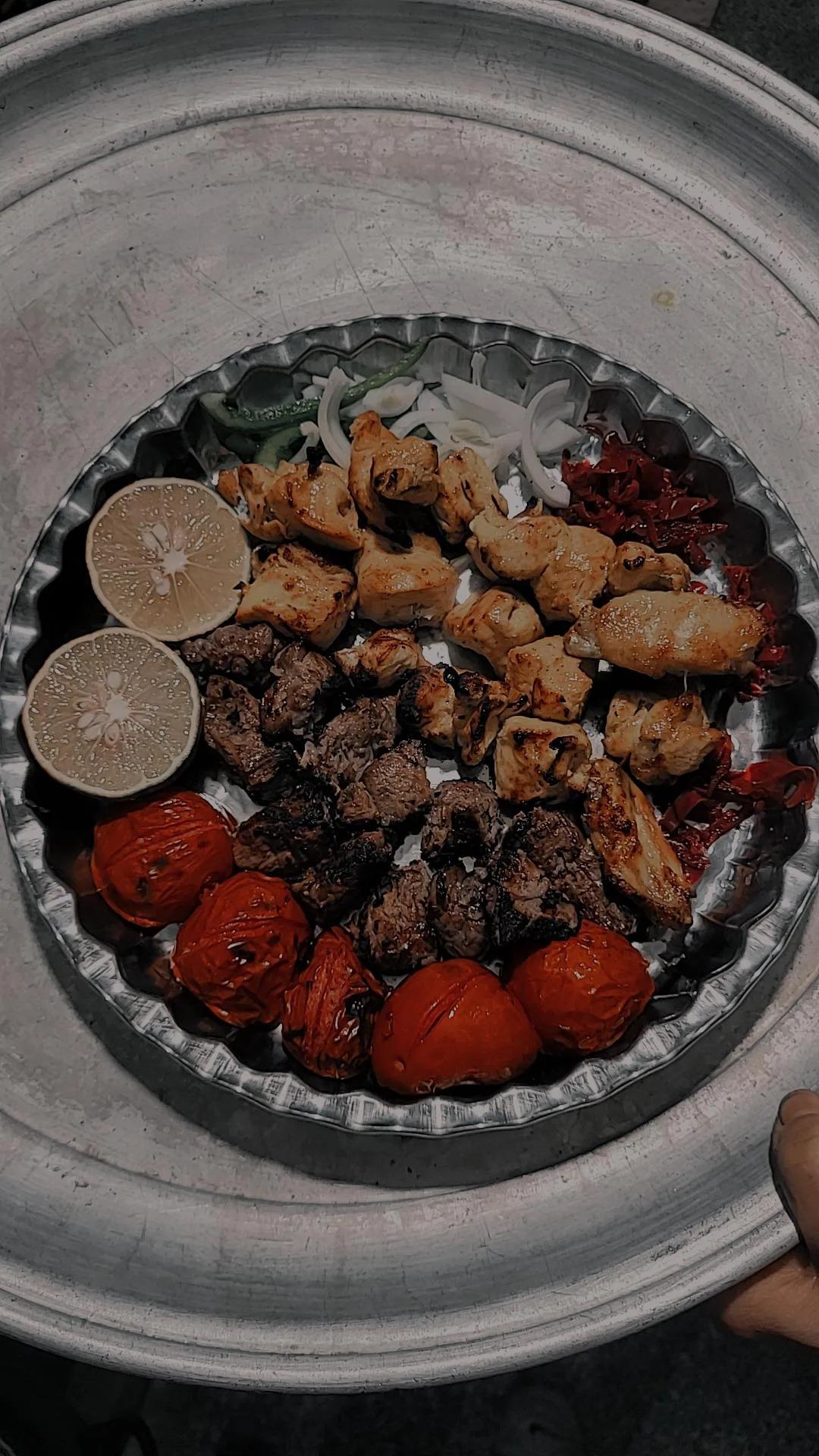 عکس رستوران دایی خاخورزا