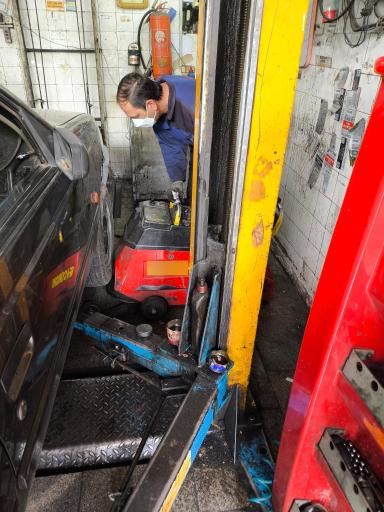 عکس تعویض روغن ملا حسینی