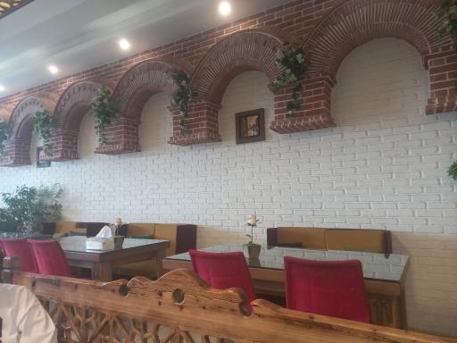 عکس رستوران ماه تی تی