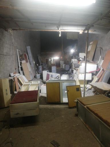 عکس خرید و فروش کابینت و ضایعات فلزی