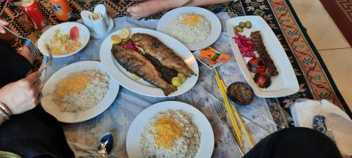 عکس رستوران ماه تی تی