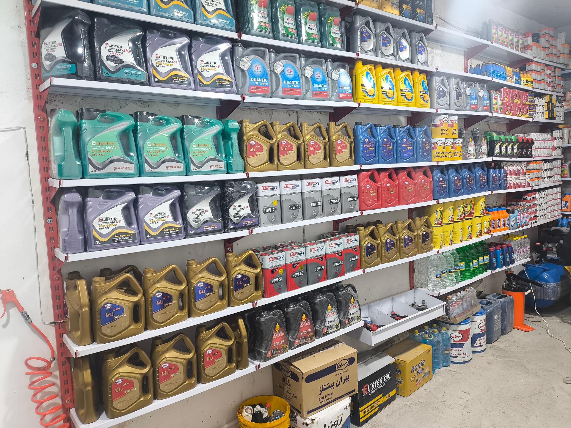 عکس تعویض روغن احمد