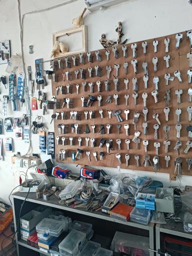 عکس کلید سازی مهدی