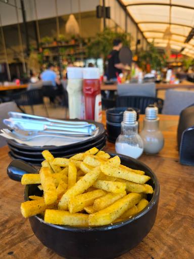 عکس امیر شکلات