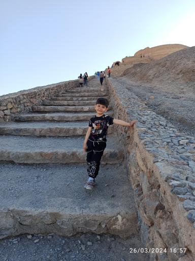 عکس دخمه زرتشتیان